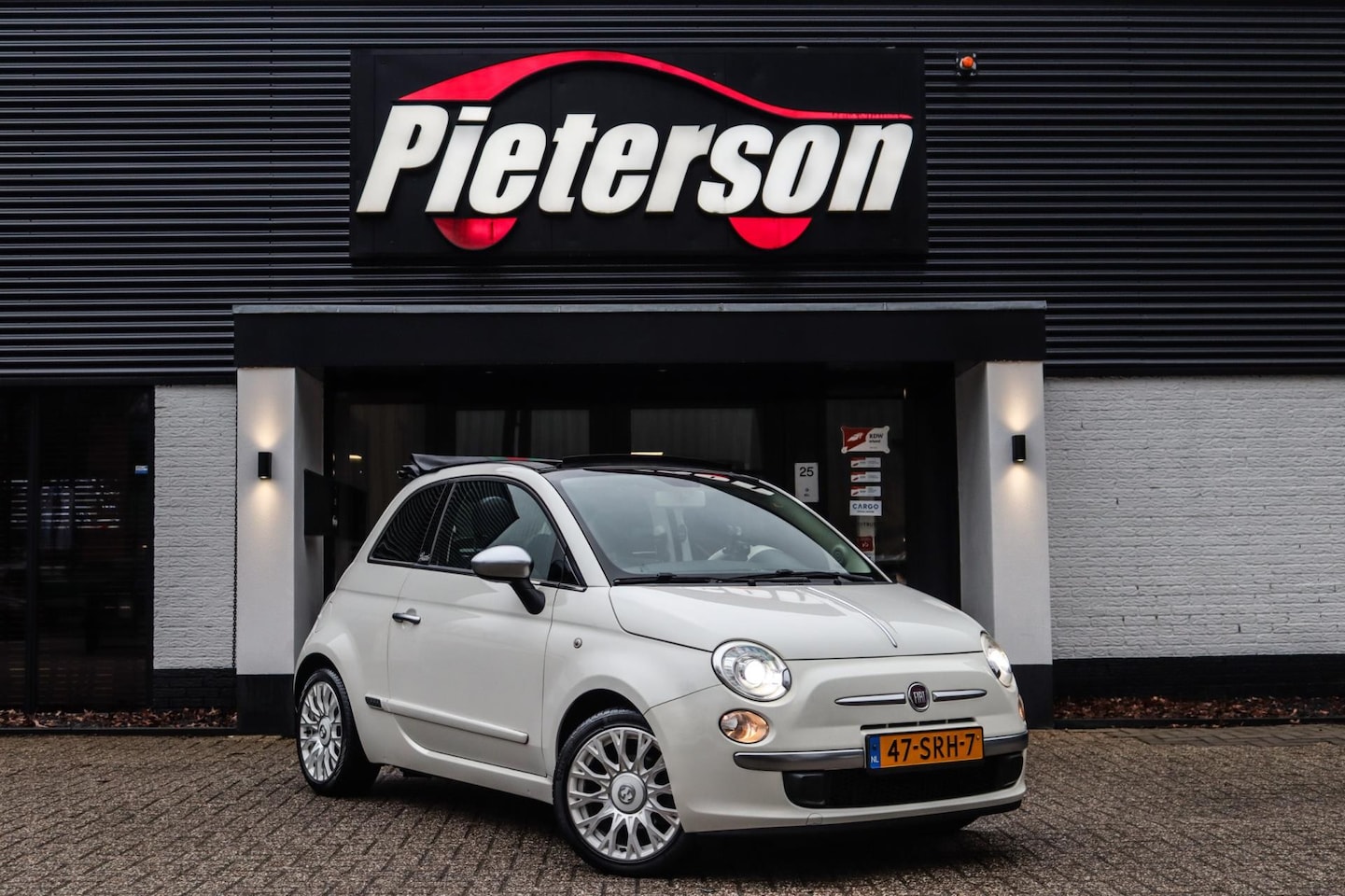 Fiat 500 C - 0.9 TwinAir by Gucci NAP PARELMOER LEDER XENON - AutoWereld.nl