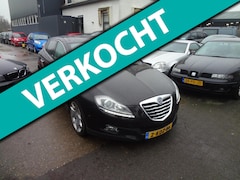 Lancia Delta - 1.4 M.air Platinum pano leer elek pak nap apk