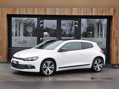 Volkswagen Scirocco - 1.4 TSI Edition alcantara. stuurwielbediening. navi. pano