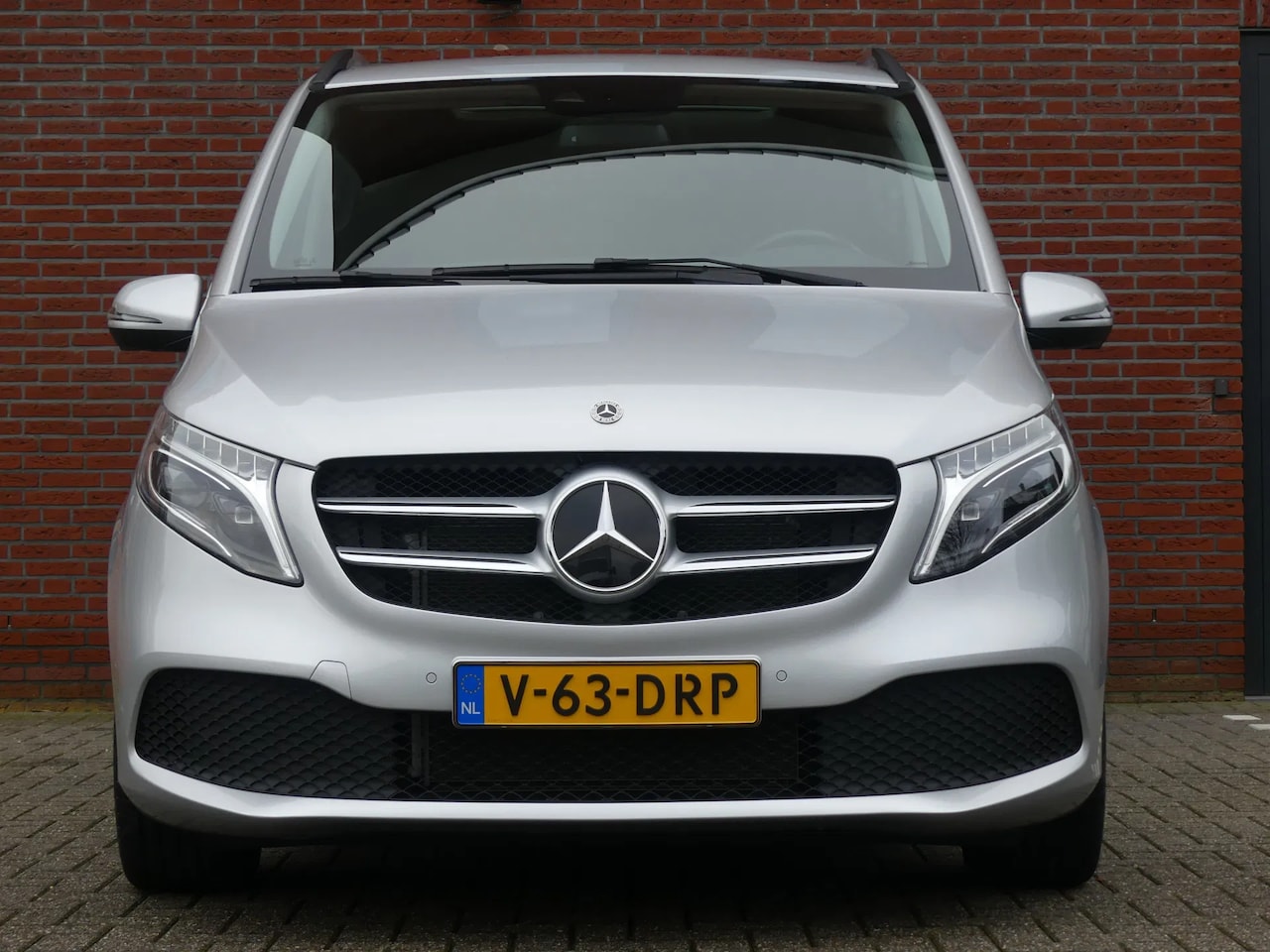 Mercedes-Benz V-klasse - 220d Lang DC Edition Dubbel panoramadak, afneembare trekhaak - AutoWereld.nl
