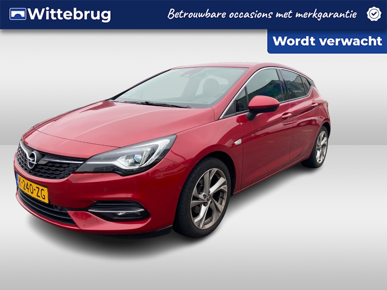 Opel Astra - 1.2 Elegance / Navigatie / Camera / Parkeersensoren / Lichtmetaal 17 inch / Afneembare tre - AutoWereld.nl
