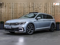 Volkswagen Passat Variant - 1.4 TSI PHEV GTE *Pano*Led*Camera*Trekhaak