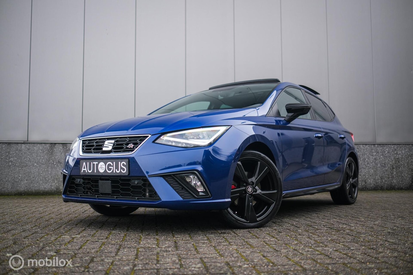 SEAT Ibiza - 1.0 TSI FR Limited Edition | Panorama | Carplay | Camera | LED | Cruise | Alcantara leder - AutoWereld.nl