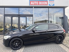 BMW 1-serie - 114i FULL OPTION : LEER/NAVI/PDC/S&S/MEDIA/ BTA/18INCH.LMV/ - NL AUTO/KM=NAP