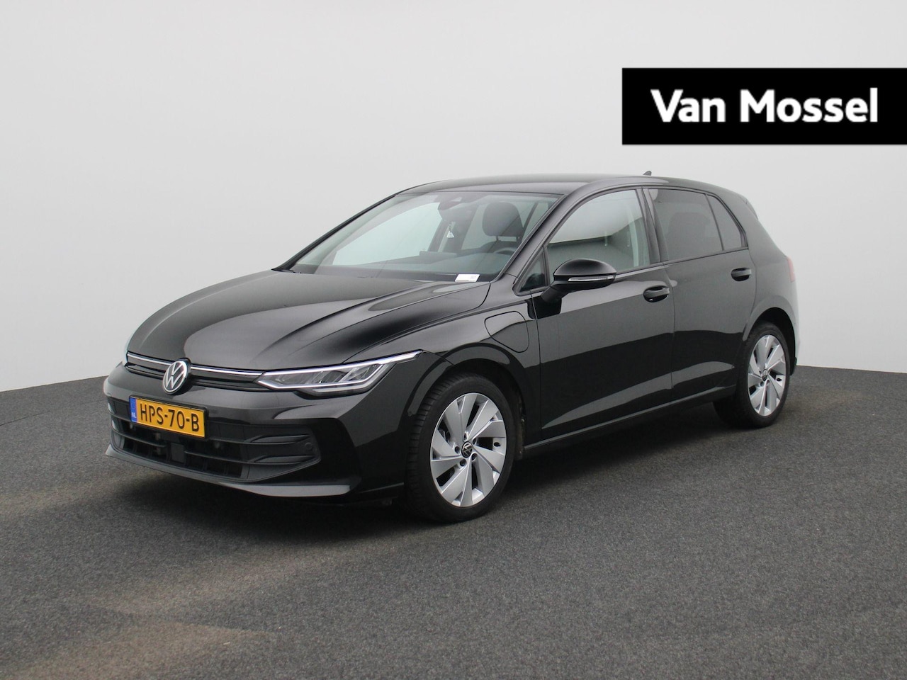 Volkswagen Golf - 1.5 eHybrid Life Edition 204 PK| Origineel Nederlands | 1e Eigenaar | Parkeersensoren Voor - AutoWereld.nl