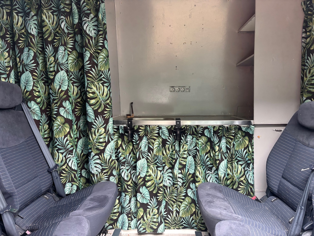 Iveco Daily - Buscamper L2H2