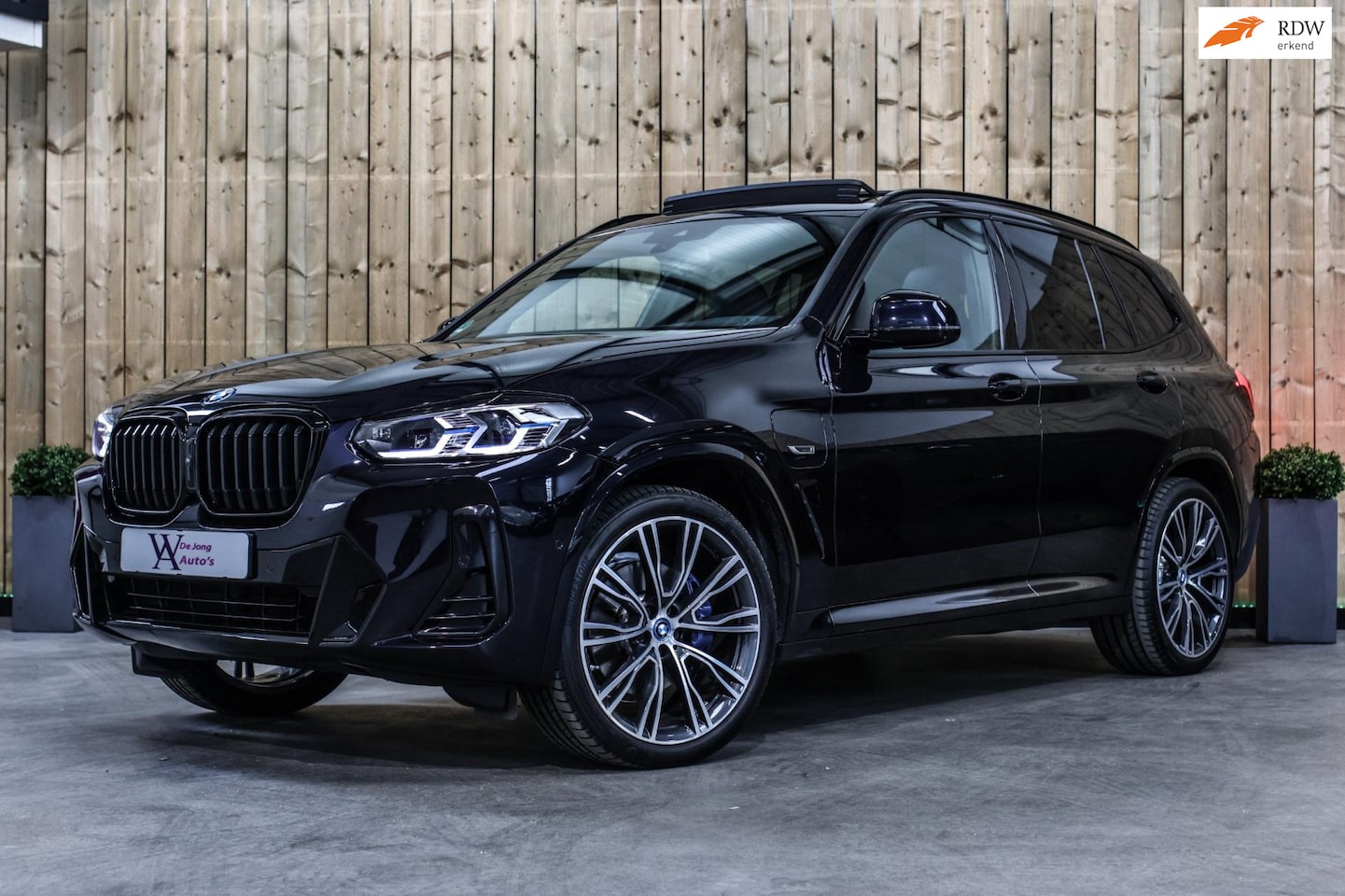 BMW X3 - XDrive30e M-Sport *Pano*M-Stoelen*H/K*Head-Up* - AutoWereld.nl