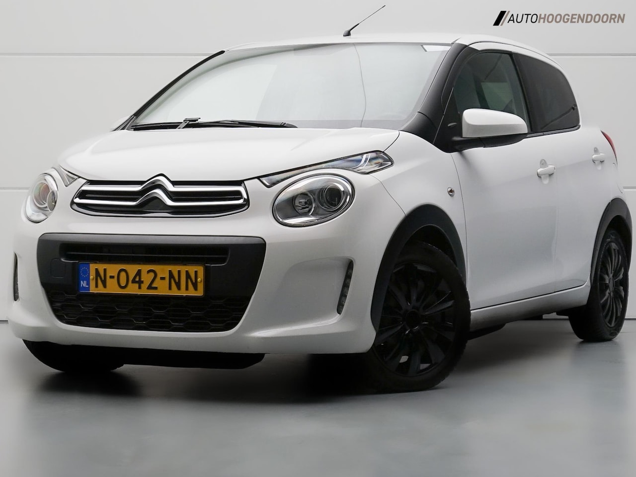 Citroën C1 - 1.0 VTi Millenium Sport (APPLE CARPLAY,CRUISE CONTROL,SPORTSTOELEN,DAB,ELEKTRISCHE RAMEN,S - AutoWereld.nl