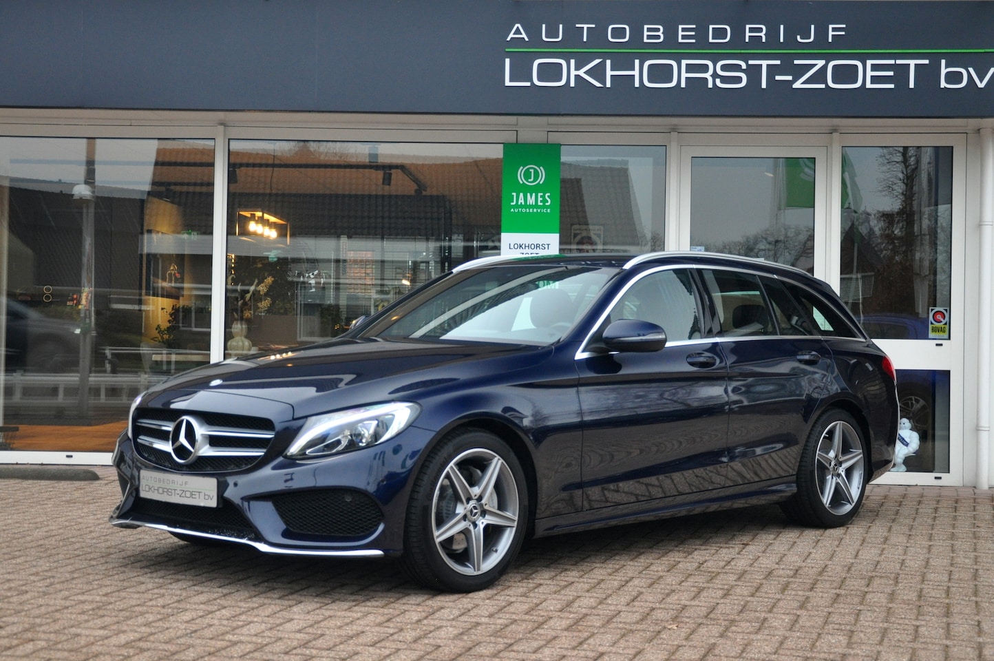 Mercedes-Benz C-klasse Estate - 180 Business Solution AMG | Zeer nette staat! | Camera | Trekhaak - AutoWereld.nl
