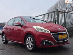 Peugeot 208 - 1.2 PureTech Blue Lease Executive airco elektrische ramen cv op afs