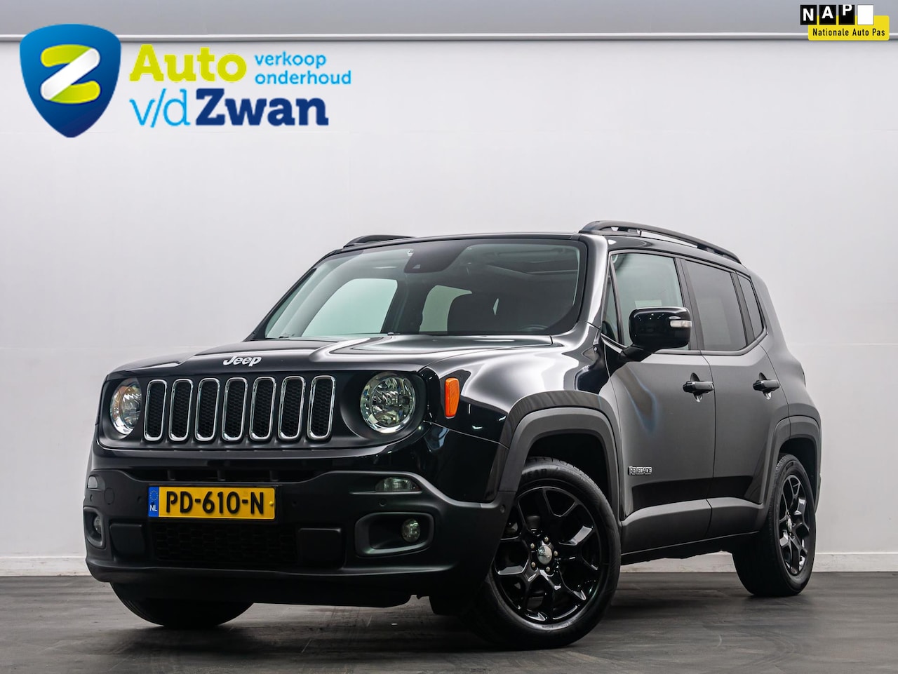 Jeep Renegade - 1.4 MultiAir 140 Pk Night Eagle Pano/CarPlay - AutoWereld.nl
