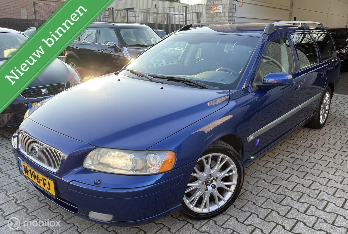 Volvo V70 - 2.5T Ocean Race / Automaat / 210PK / Airco / N.A.P - AutoWereld.nl