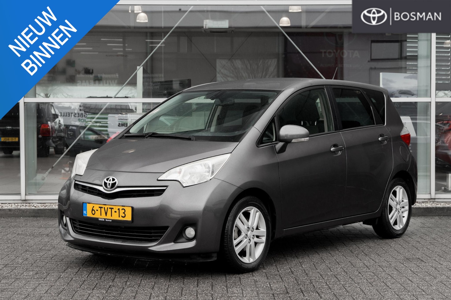 Toyota Verso S - 1.3 VVT-i Dynamic 1.3 VVT-i Dynamic - AutoWereld.nl
