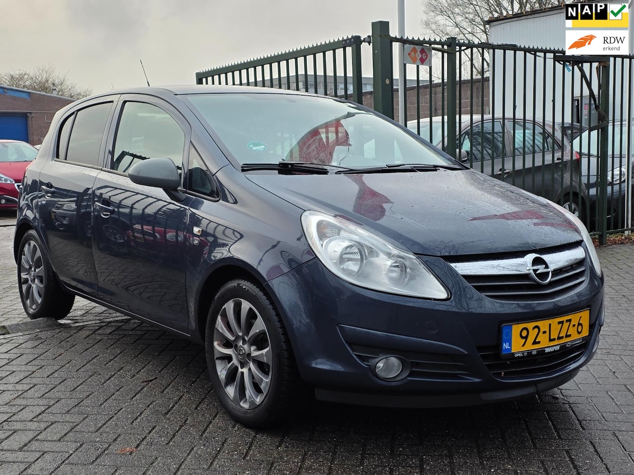 Opel Corsa - 1.2-16V '111' Edition Automaat 2e eigenaar dealer onderhouden airco cruis control cv op af - AutoWereld.nl