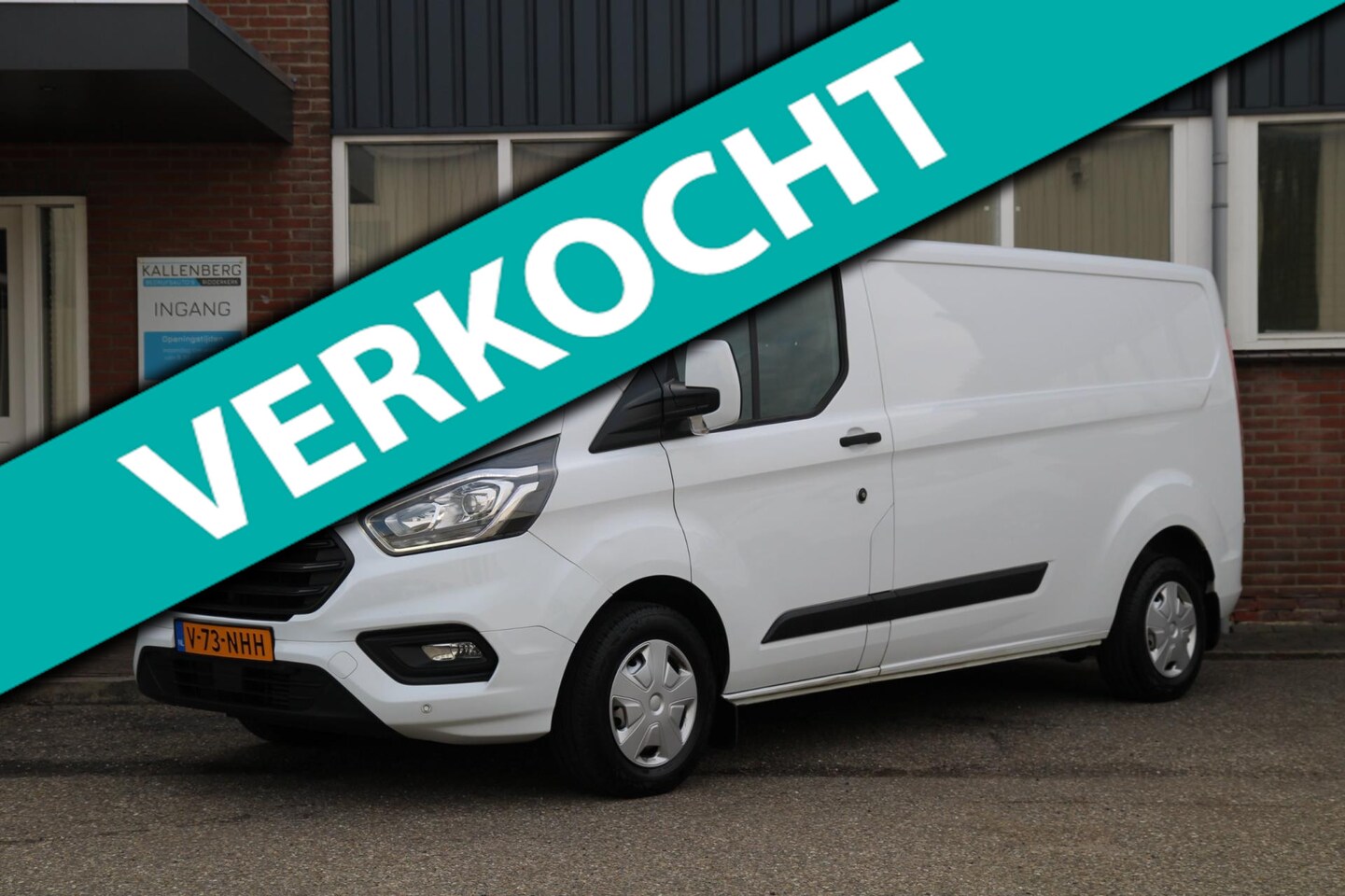 Ford Transit Custom - 300 2.0 TDCI L2H1 Trend / Camera / Sync 3 / Dealer onderhouden - AutoWereld.nl