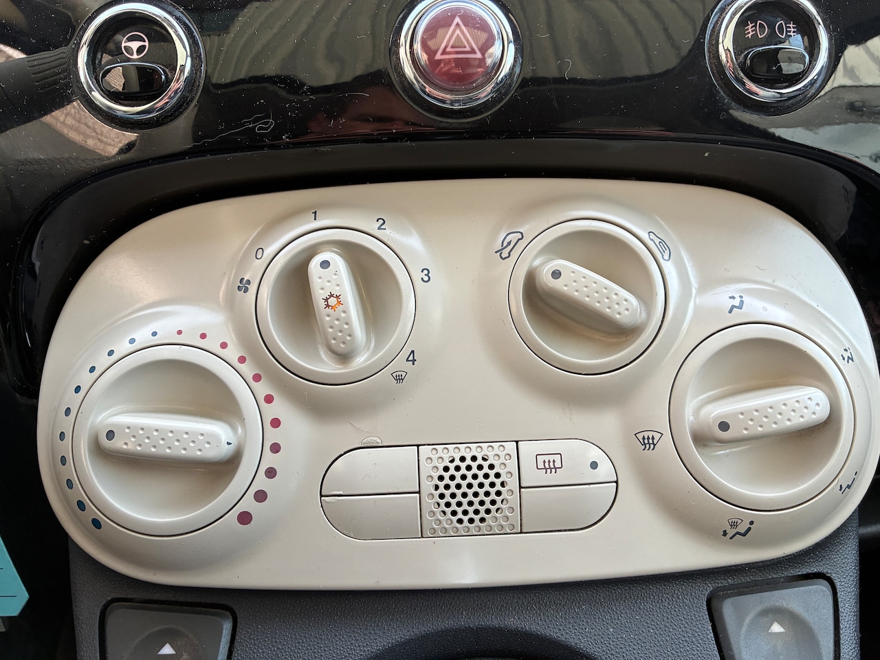 Fiat 500 - 1.2 Lounge Airco, Nieuwe Banden en Distributiekit!!