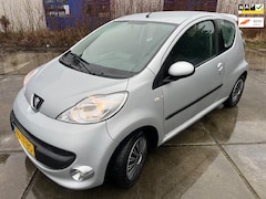 Peugeot 107 - 107 Automaat – 2006 – €3350