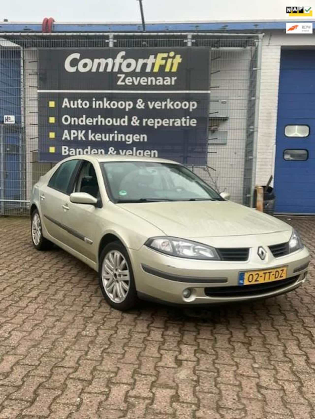 Renault Laguna - 2.0-16V Business 2.0-16V Business - AutoWereld.nl