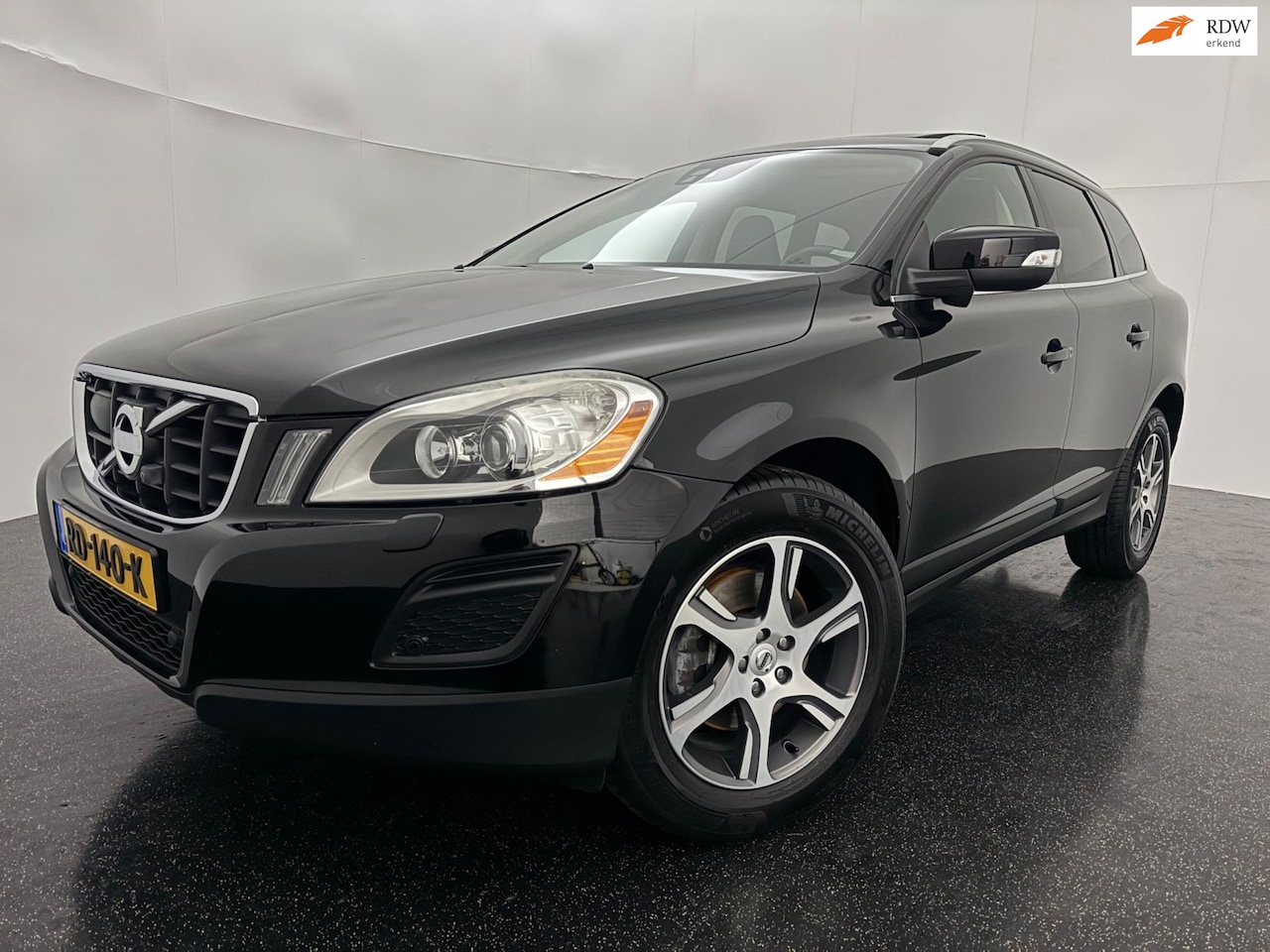Volvo XC60 - 2.0 D4 Summum Pano/Cam/Trekhaak - AutoWereld.nl