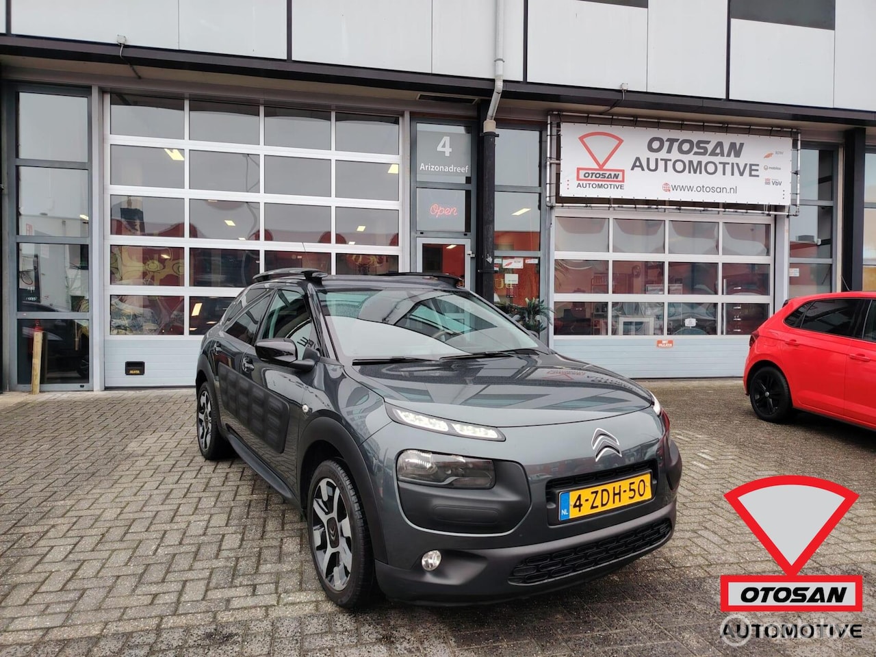 Citroën C4 Cactus - 1.2 e-VTi Shine Automaat Camera 78.570KM!! - AutoWereld.nl