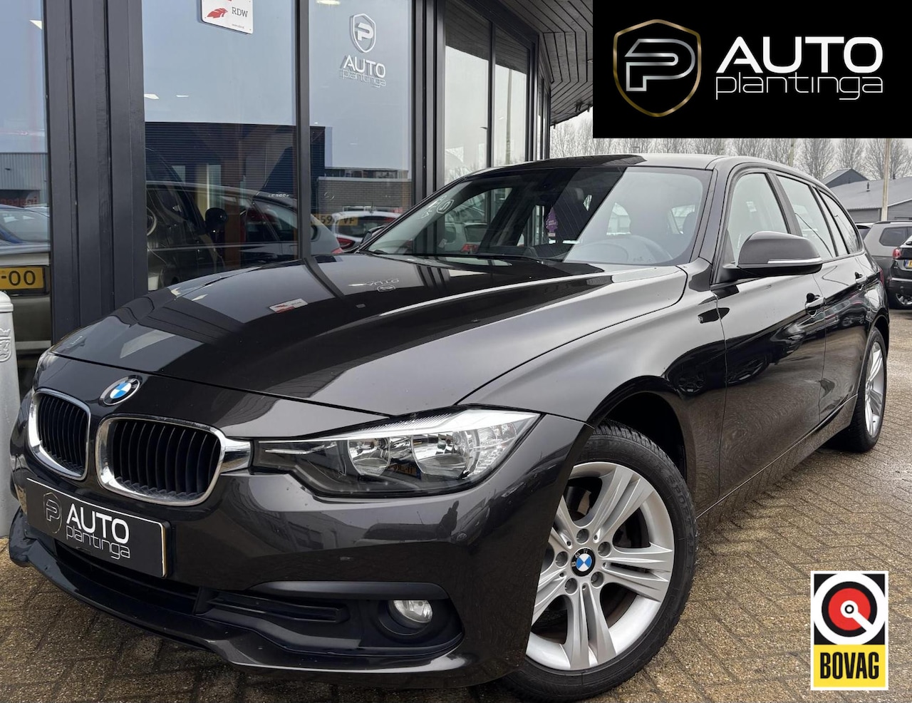 BMW 3-serie Touring - 318i | Navigatie | Climate Control | Elektrische Achterklep | Cruise Control | Parkeersens - AutoWereld.nl