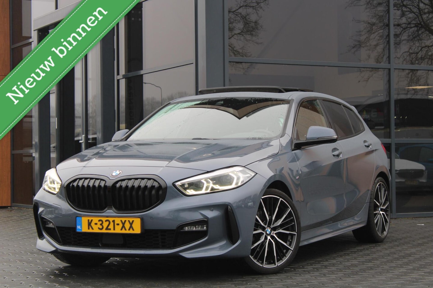 BMW 1-serie - 118i M Sport Aut | Pano | Navi |Org. NL - AutoWereld.nl