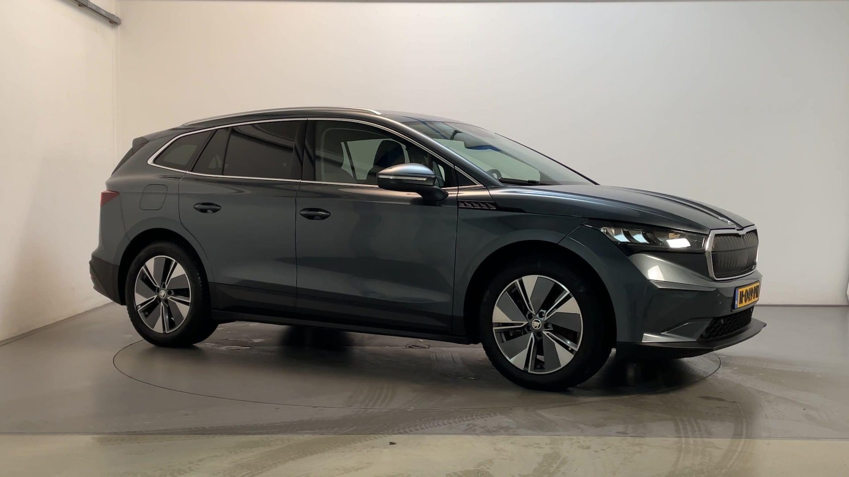 Skoda Enyaq iV - 80 Camera Sfeerverlichting Stoelverwarming Adaptive Cruise - AutoWereld.nl