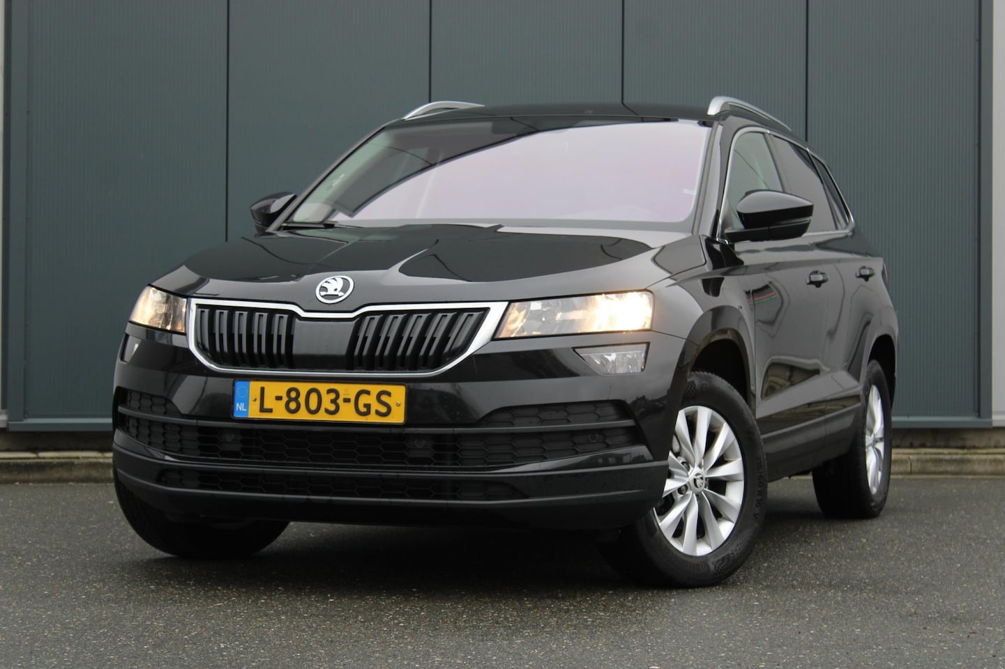 Skoda Karoq - 1.5 TSI ACT Business Edition 1.5 TSI ACT Business Edition, Automaat, Navigatie, Stoelverwarming, Trekhaak, Camera, Park - AutoWereld.nl