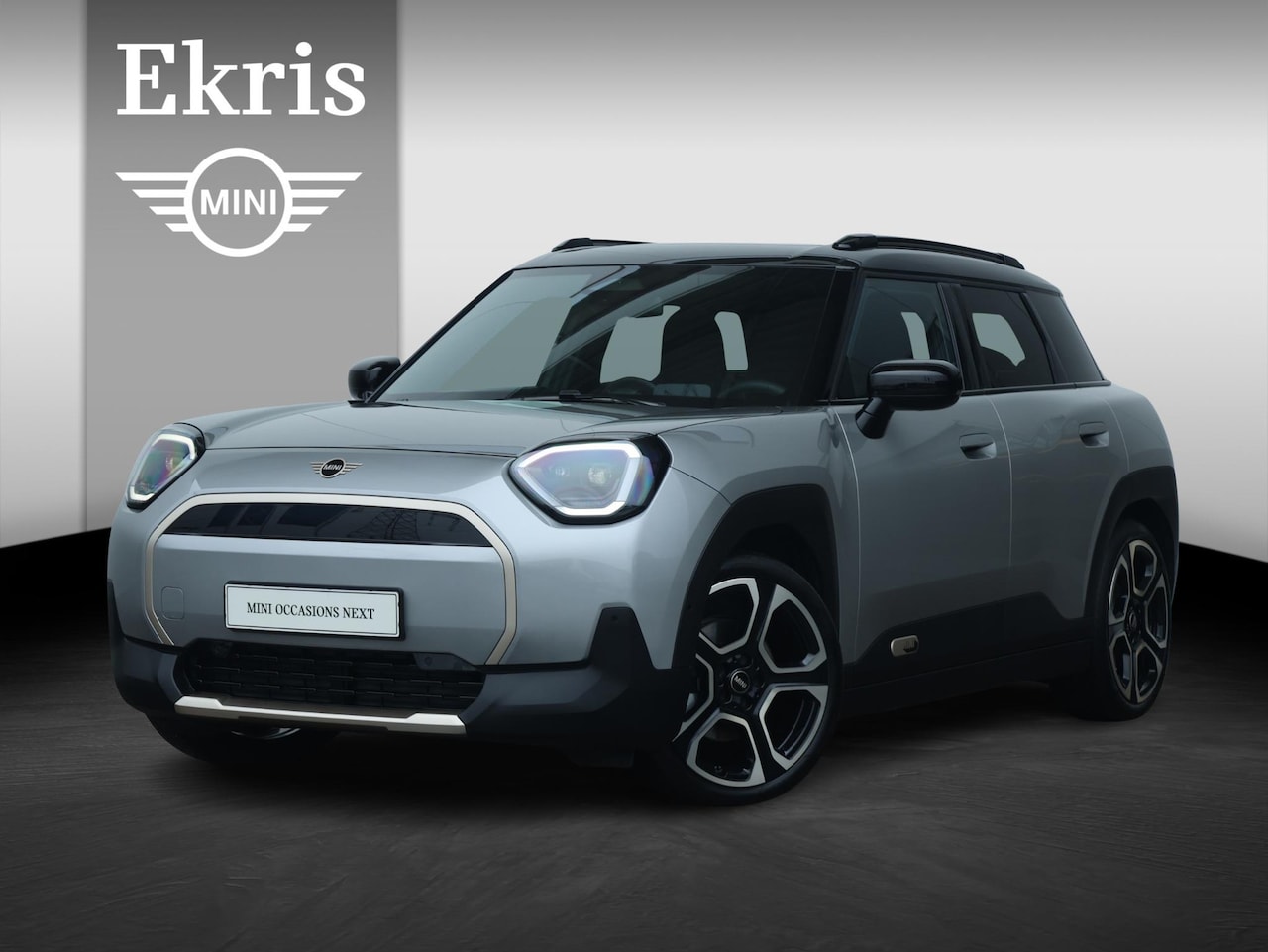 MINI Aceman - E | Favoured M Stuurwiel verwarming/ Comfort Access/ panoramadak/ Head-Up Display/ Stoelve - AutoWereld.nl
