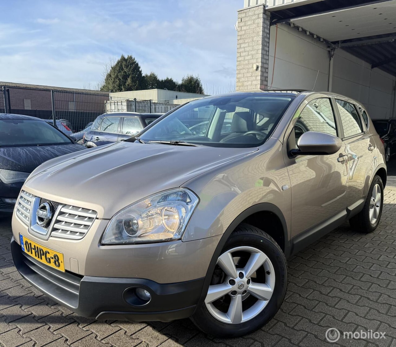 Nissan Qashqai - 1.6 Acenta /Airco /Park sens. /Dealer onderh! - AutoWereld.nl