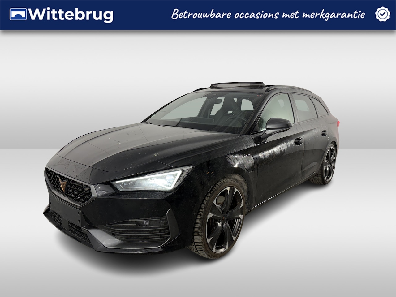 CUPRA Leon Sportstourer - 1.4 e-Hybrid VZ Performance / AUTOMAAT/ 245PK/ PANO/ MEMORY SEAT/ STUUR+STOELVERWARM./ KEY - AutoWereld.nl