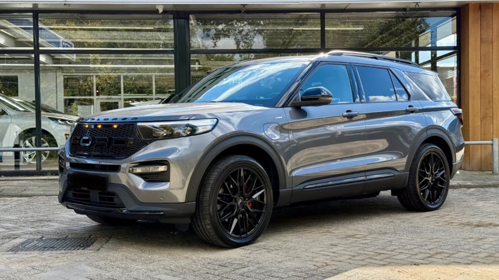 Ford Explorer - 3.0 V6 EB PHEV ST-LINE / TREKHAAK  / 4J FORD GARANTIE - AutoWereld.nl