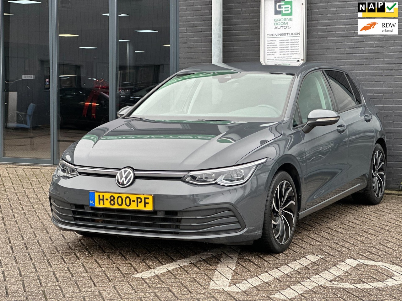 Volkswagen Golf - 1.5 TSI Life Business/1STE EIG/SFEERVERLICHT/CARPLAY/NL-AUTO NAP/NETTE STAAT!! - AutoWereld.nl