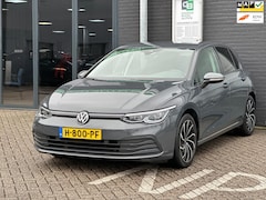 Volkswagen Golf - 1.5 TSI Life Business/1STE EIG/SFEERVERLICHT/CARPLAY/NL-AUTO NAP/NETTE STAAT