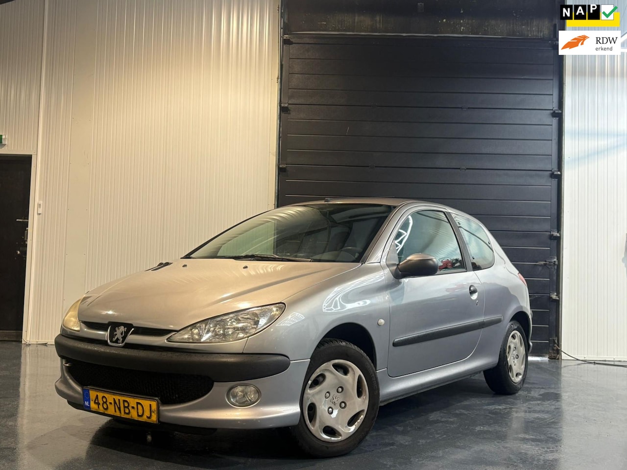 Peugeot 206 - 1.4 XR NWE APK, NWE DISTRIBUTIE - AutoWereld.nl