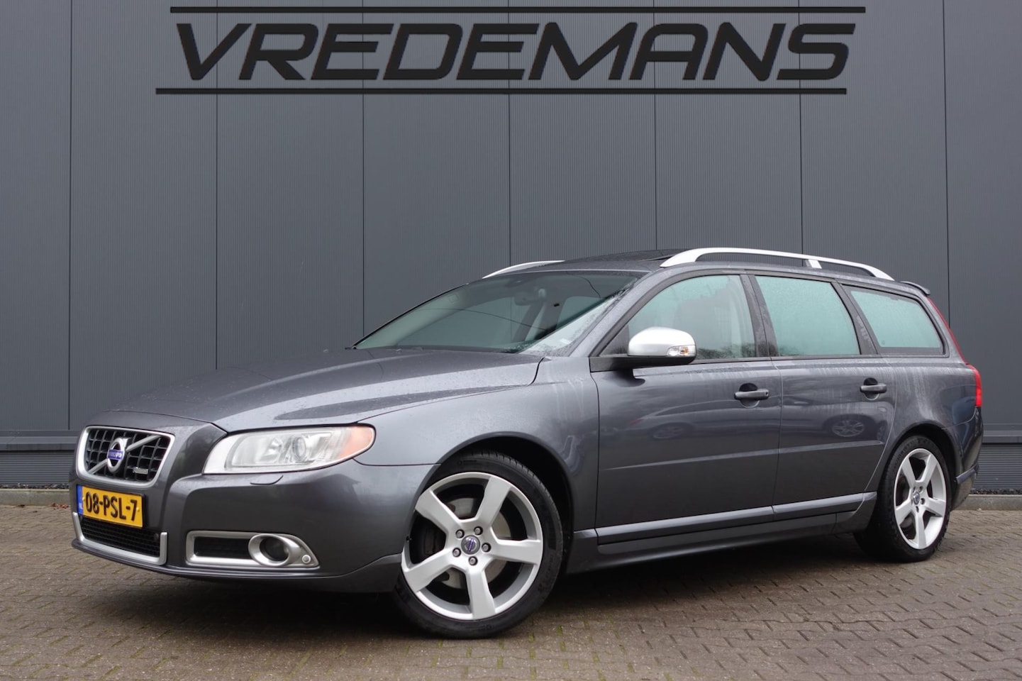 Volvo V70 - 2.0T R-Edition 2.0T R-Edition - AutoWereld.nl