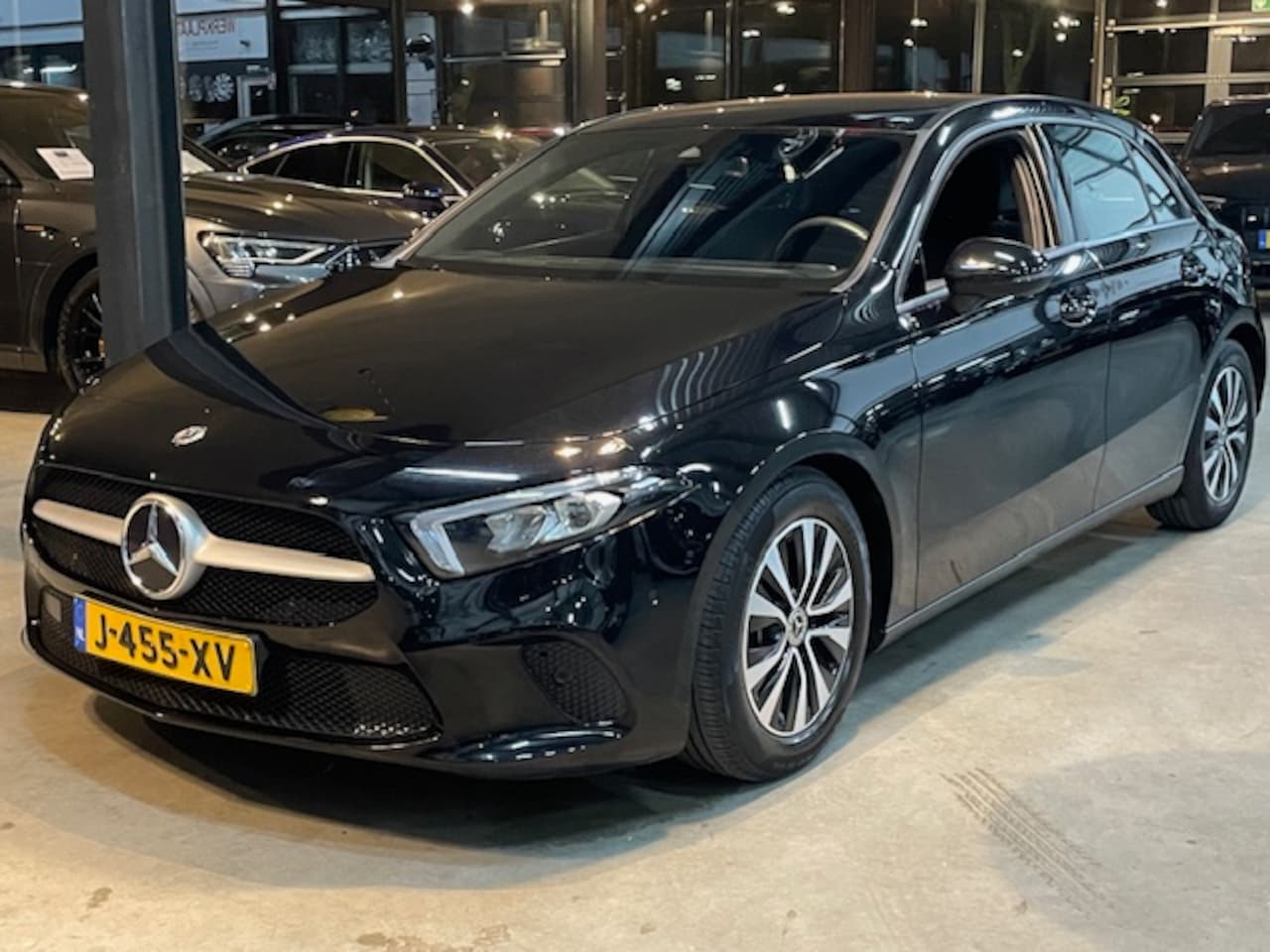 Mercedes-Benz A-klasse - A 160 Business Solution Navi/carplay/cam/breed scherm - AutoWereld.nl