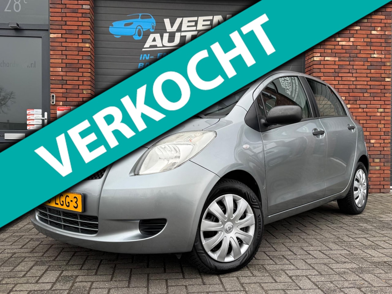 Toyota Yaris - 1.3 VVTi Sol Airco 5 Deurs CV+AB - AutoWereld.nl