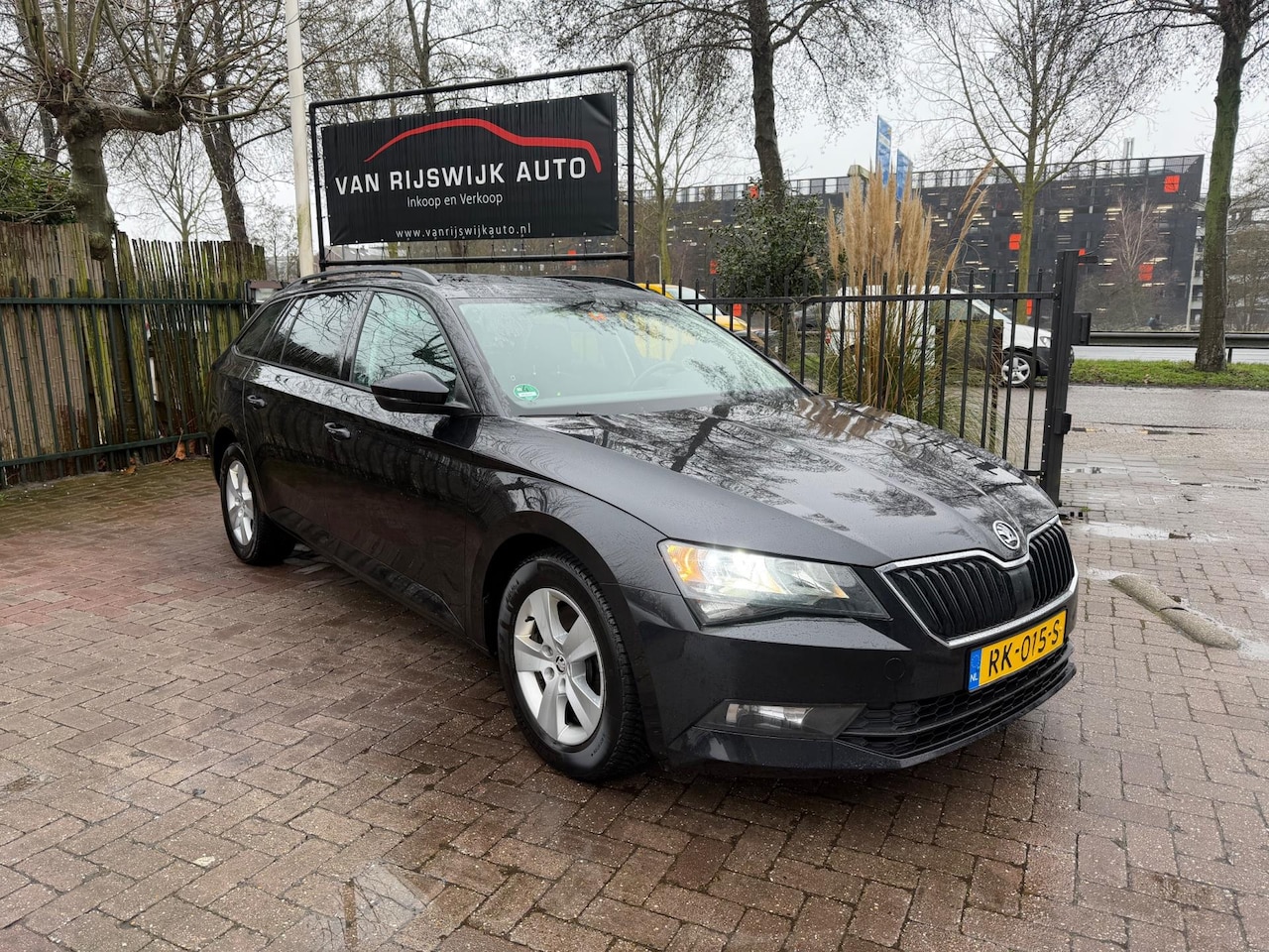 Skoda Superb Combi - 1.6 TDI Active Business Led Nav Trekh Stoelverw Ex Bpm - AutoWereld.nl