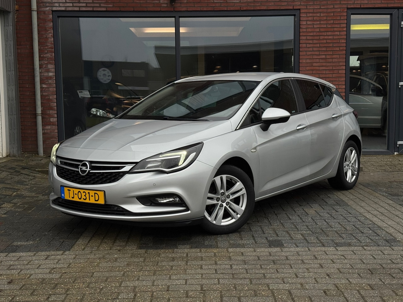 Opel Astra - 1.0 Online Edition | Navi | Clima | Cruise | PDC | - AutoWereld.nl