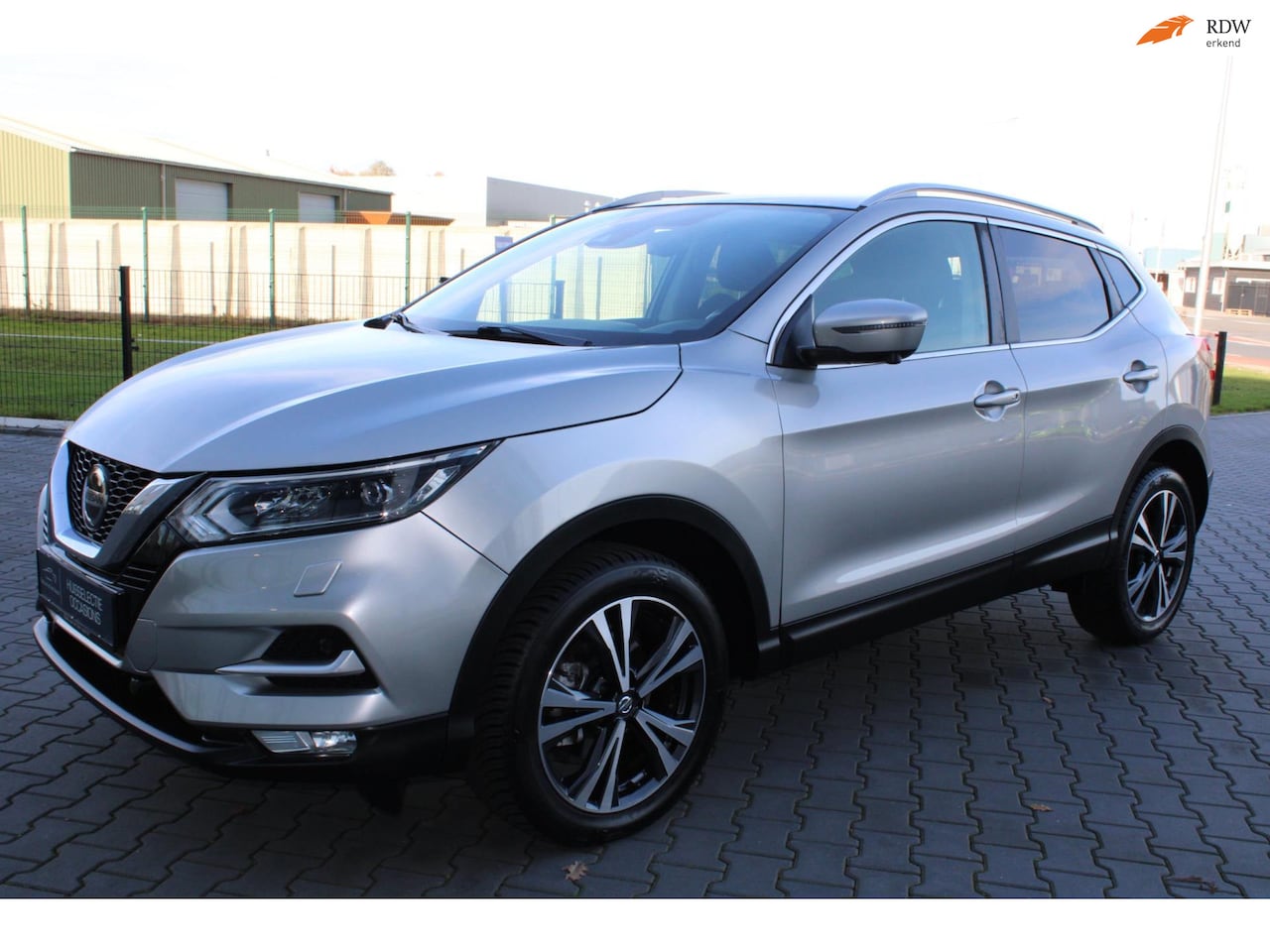 Nissan Qashqai - 1.3 DIG-T N-Connecta - AutoWereld.nl