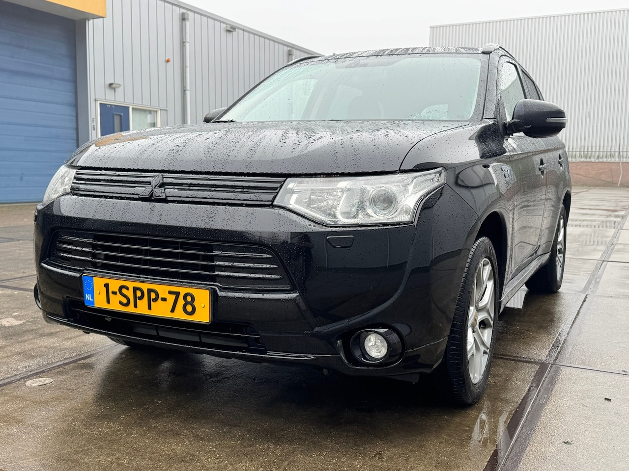 Mitsubishi Outlander - 2.0 PHEV Instyle 4WD - AutoWereld.nl