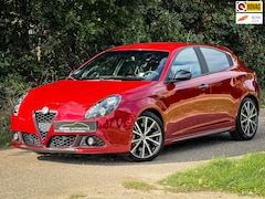 Alfa Romeo Giulietta - 1.750 Turbo Veloce | Rosso Competizione | Clima | CC | Navi | Xenon | Sportstoelen | Leder