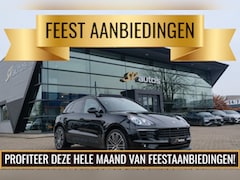 Porsche Macan - 2.0 T 252pk Panoramadak Luchtvering 18-weg Adaptieve Sportstoelen Trekhaak elektrisch 21"