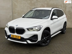 BMW X1 - XDrive25e Sport Line Camera Trekhaak Elek. achterklep