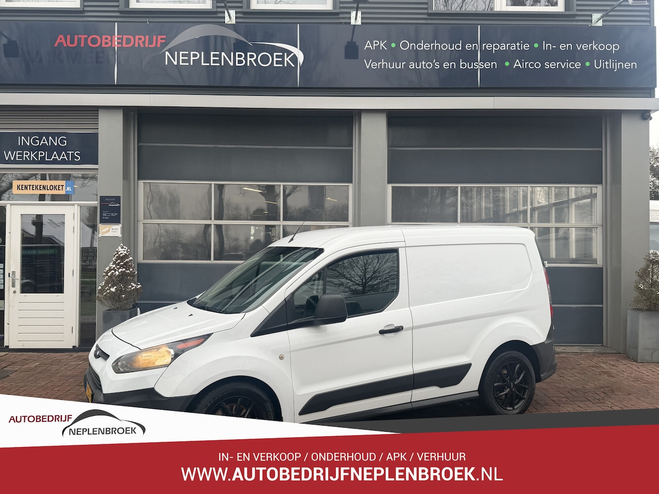 Ford Transit Connect - 1.5 TDCI L1 Economy Edition Bj 2017 Km 166.000 Nap 2e eigen  Airco,Trekhaak - AutoWereld.nl