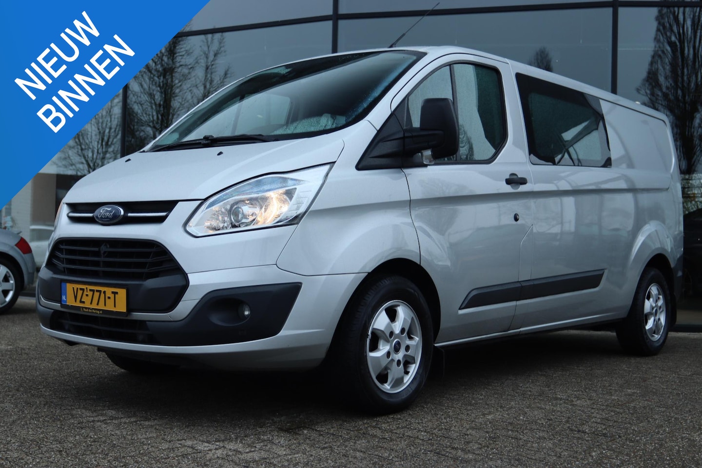 Ford Transit Custom - 290 2.2 TDCI L2H1 TREND DC DUBBEL CABINE | CAMERA | TREKHAAK | NAVI | - AutoWereld.nl