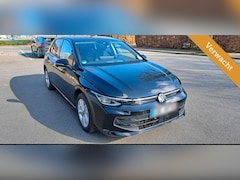 Volkswagen Golf - 8.5 1.5 eTSI Pano trekhaak, ACC