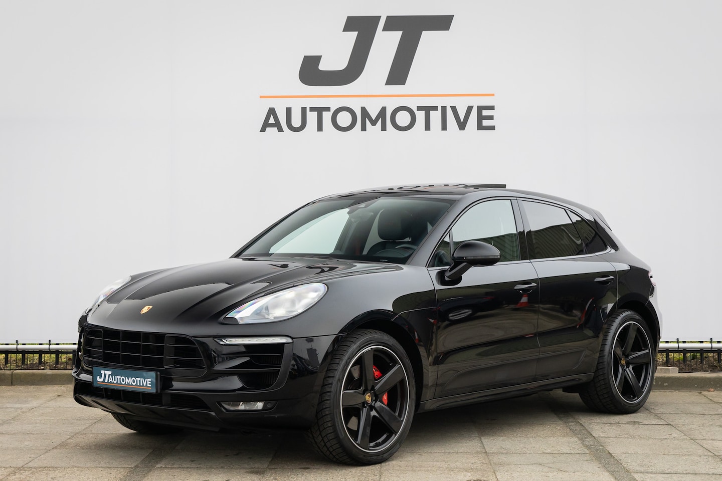 Porsche Macan - GTS 3.0 GTS PANO | Stoelverwarming | Camera | Bose - AutoWereld.nl