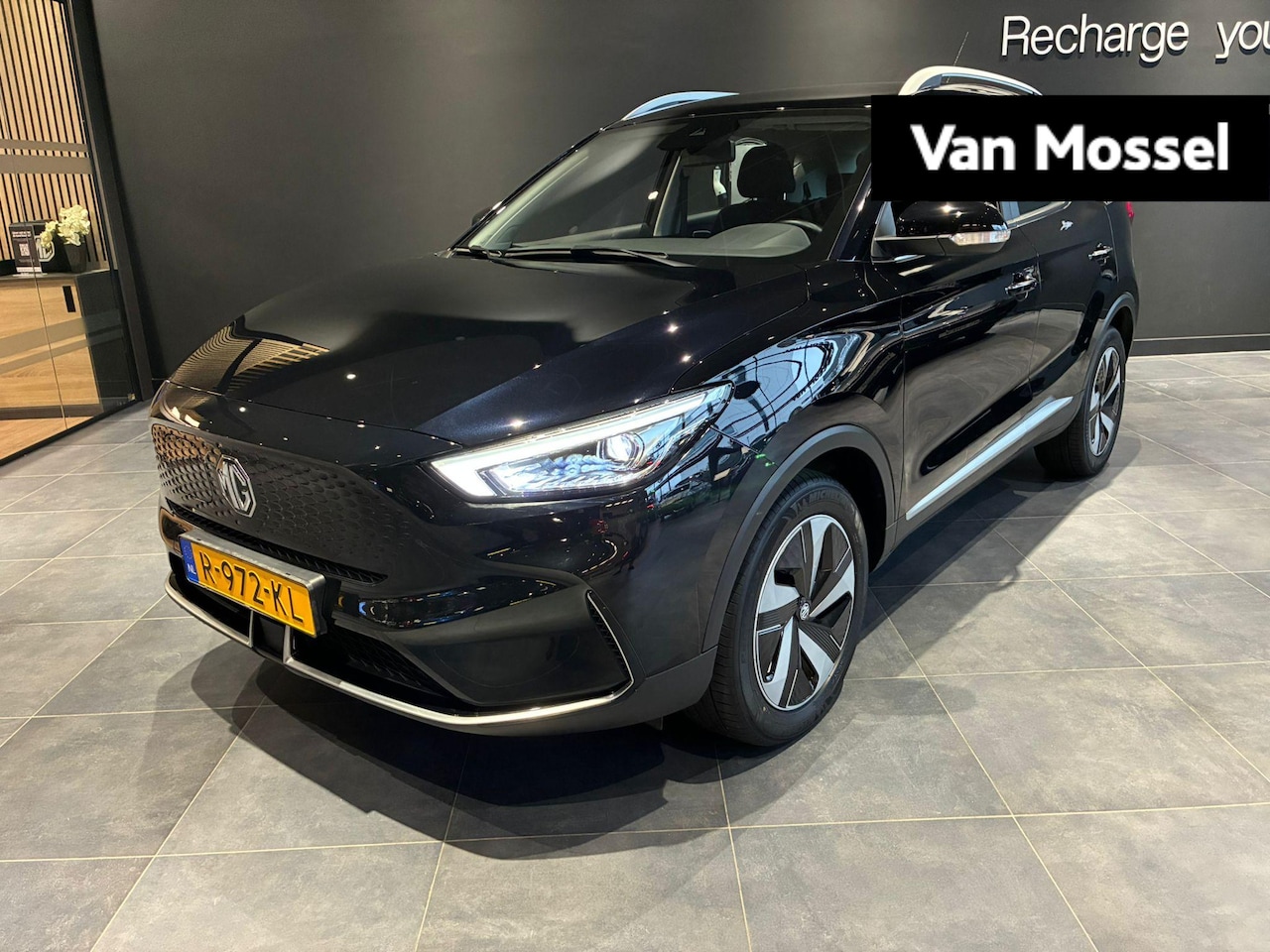 MG ZS - Standard Range Comfort 50 kWh BTW AUTO | Eerste eigenaar | Trekhaak | Airco | Carplay | - AutoWereld.nl